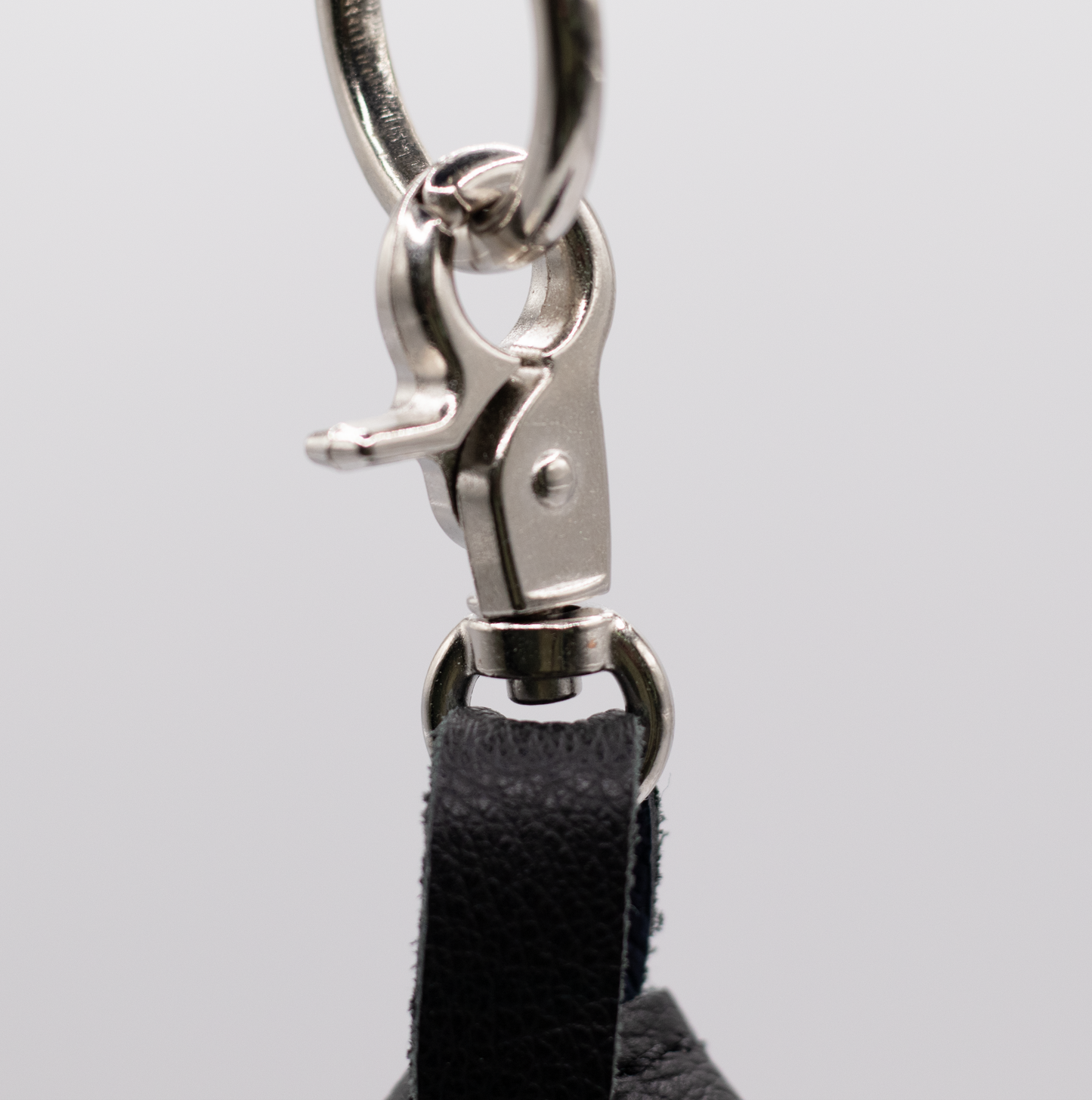 D&H PooSh - Soft Leather Poo Bag Dispenser Black